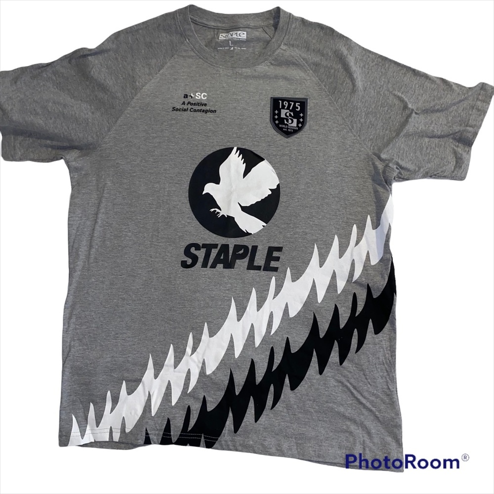 Staple pigeon t shirt